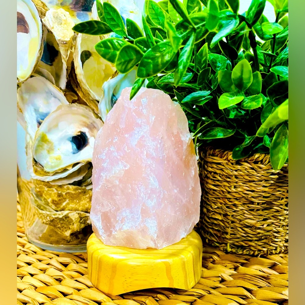 Rough quartz light on wood base